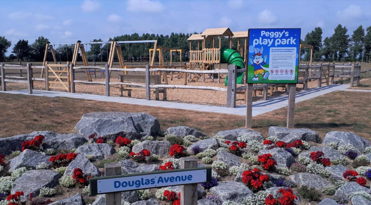 Brookside West Sands Holiday Park Seal Bay Selsey Bagian luar foto
