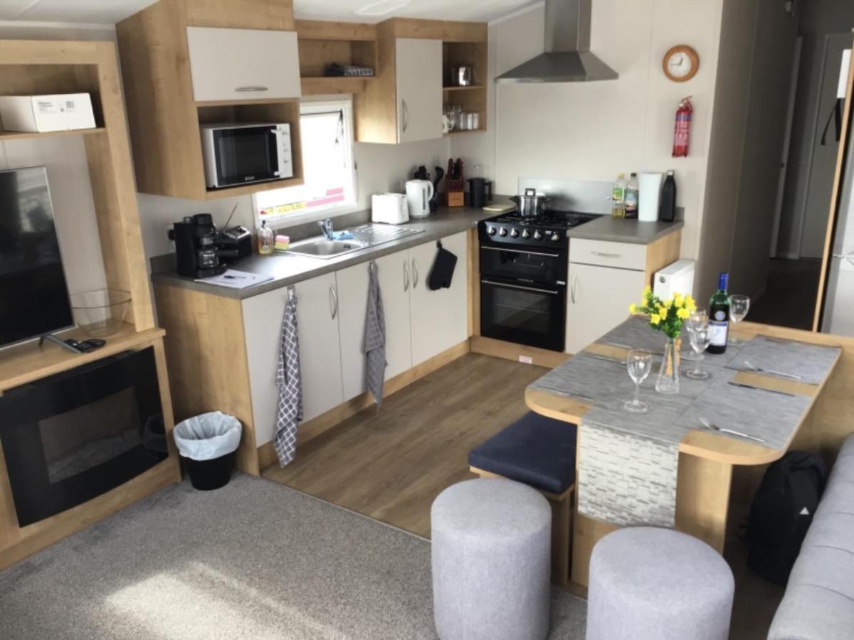 Brookside West Sands Holiday Park Seal Bay Selsey Bagian luar foto
